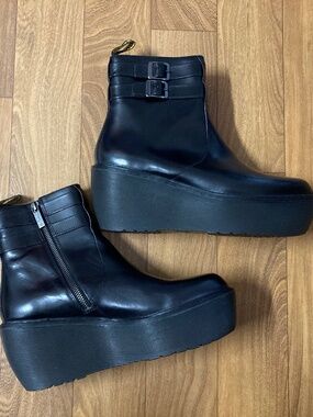 NIB Dr. Martens Caitlin Boots Black Leather Wedge Platform Size 9 2 Ankle Straps
